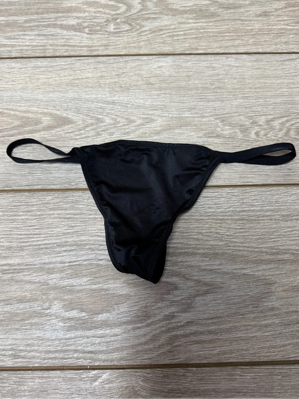 Vintage Victoria’s Secret Black V-String Thong Underwear Panties Size XS NWOT
